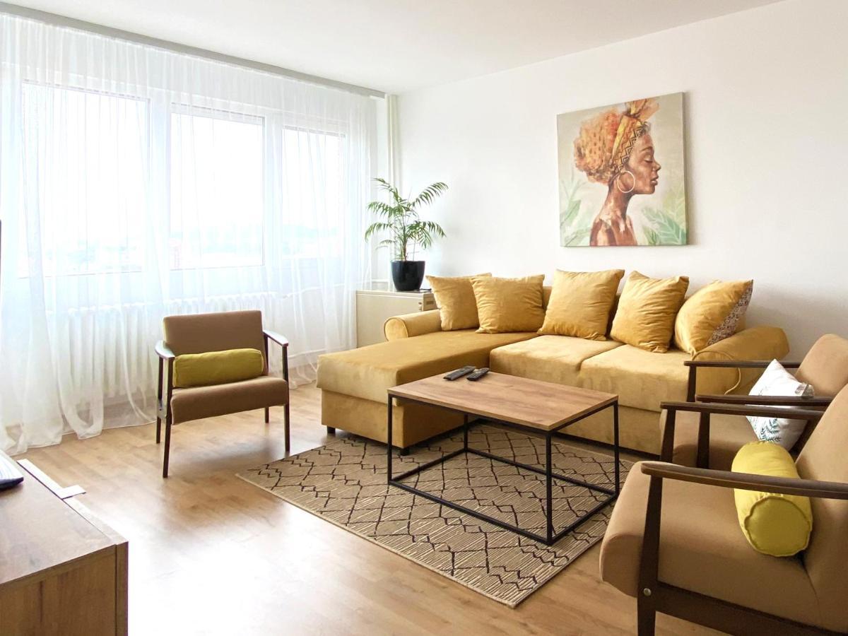 Apartman Milica Apartment Nis Bagian luar foto